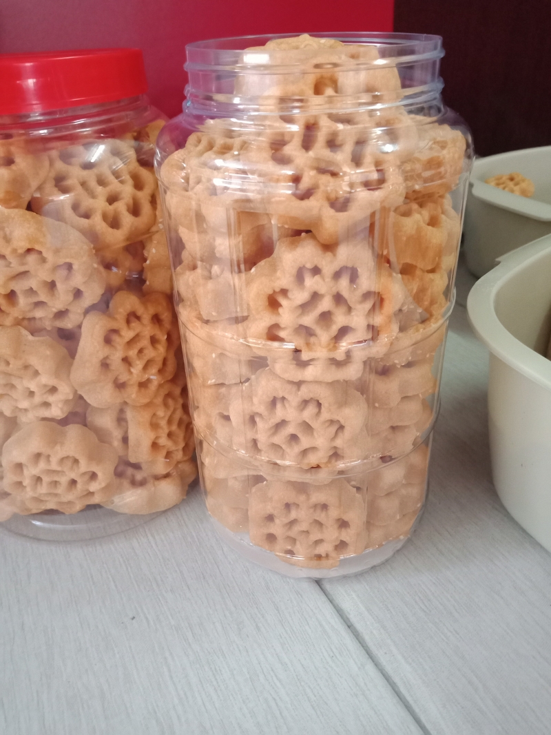 自制的蜂窝饼，用来送礼最适合，简单、卫生有健康。