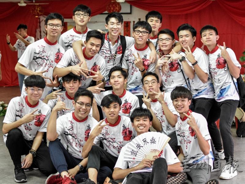 学记在学校也很活跃参与各项活动。