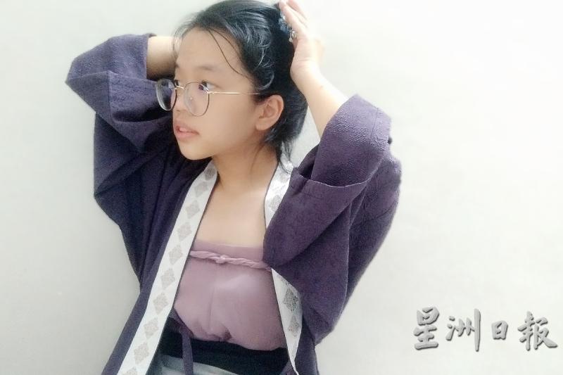 陈馨怡。