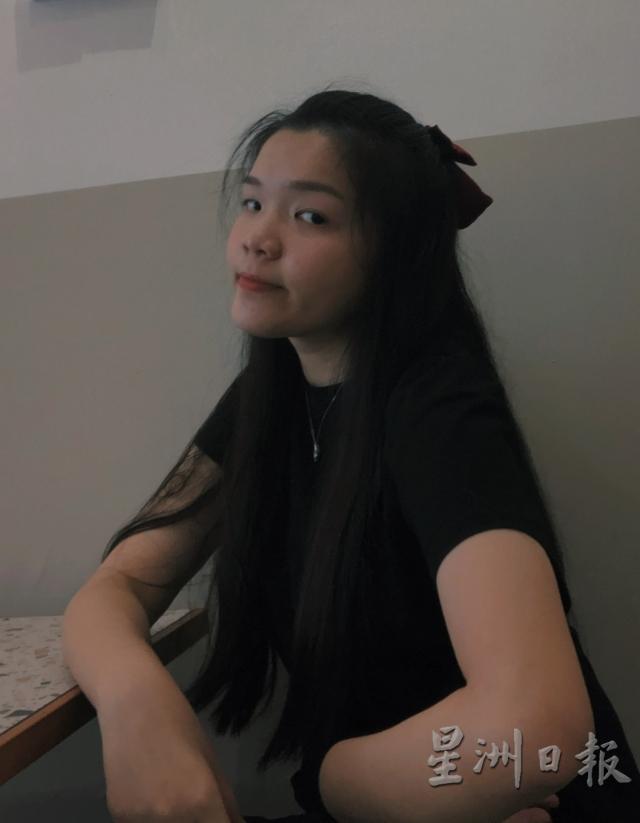 李奕萱