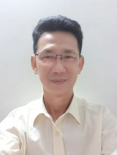 王明裕校长：希望同学们多运动，注意身体健康。