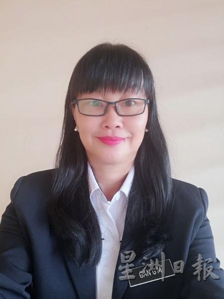 颜玉妹：陈其伟是位尽责的好老师。