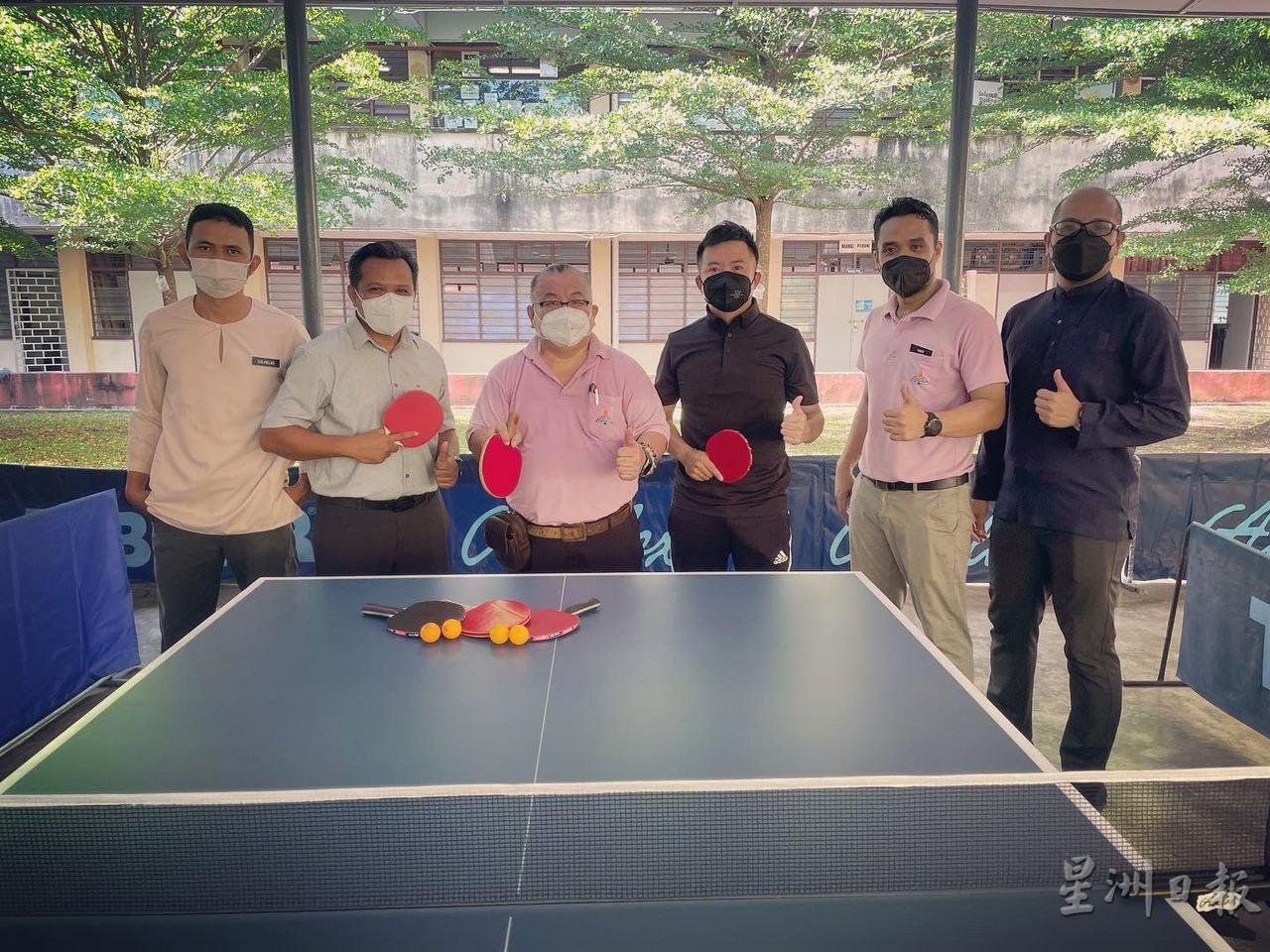 华都中学乒乓训练场在获得赞助人支持下，顺利设立。
