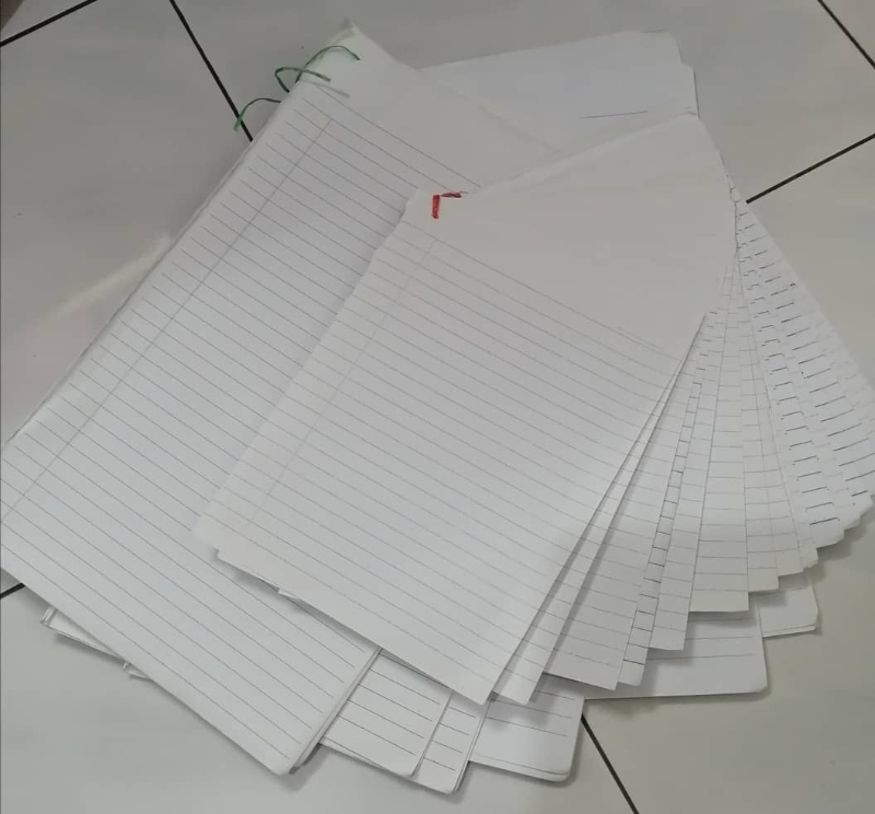 手工制作的笔记本，非常实用。