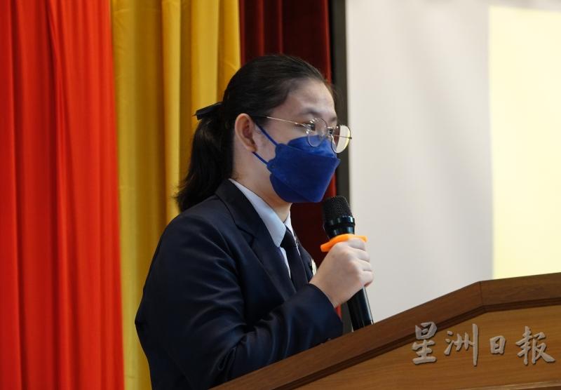 黄凯琳致词，祝老师们教师节快乐。