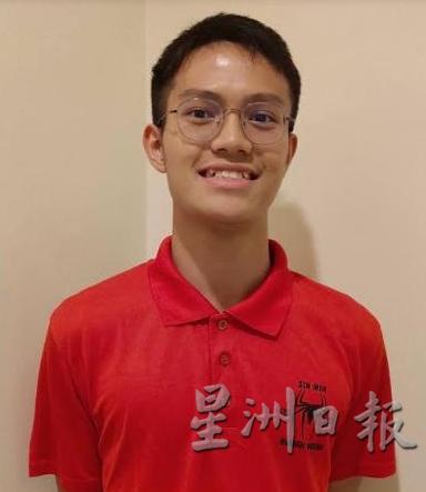红队是男子色队足球比赛冠军得主，主席黄敬哲感到欣喜。