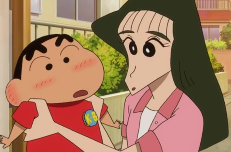 蜡笔小新喜欢漂亮大姐姐，娜娜子姐姐是他的最爱，与娜娜子姐姐相处是小新为数不多会脸红的时刻！